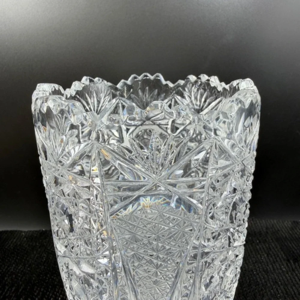 Vintage Cut Crystal Vase 5 Inch Sawtooth Rim Starburst Diamond Pattern Clear‎